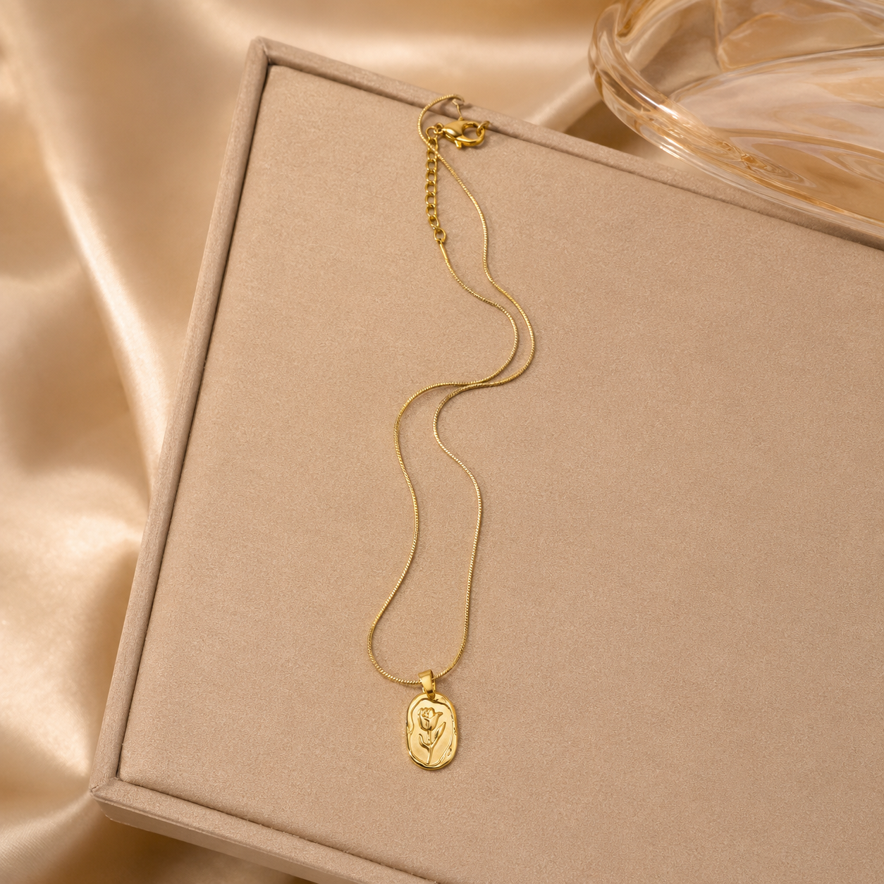 Forever Rose Medallion